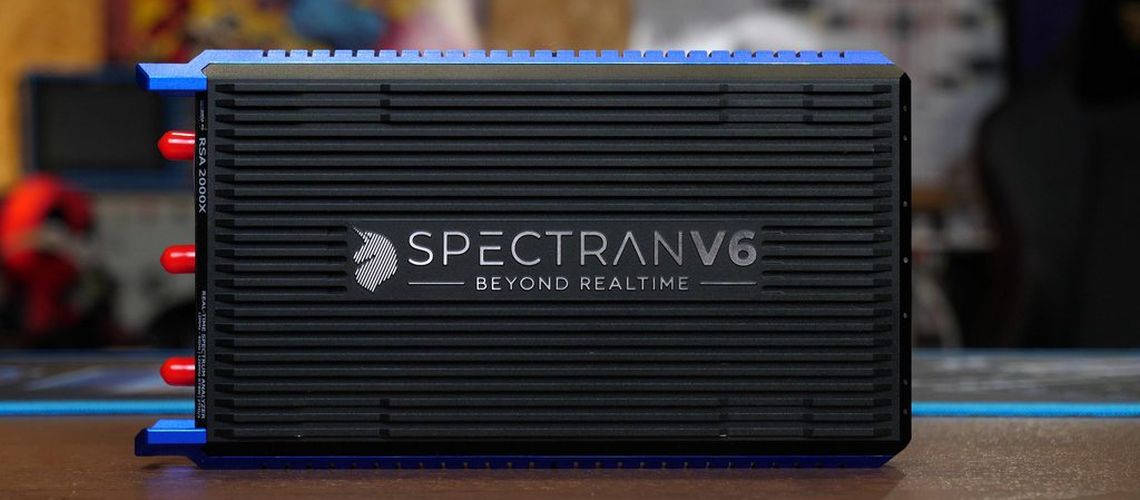 SPECTRAN® V6 RSA2000X Špičkový stolový analyzátor v reálnom čase s rozhraním USB od spoločnosti Aaronia